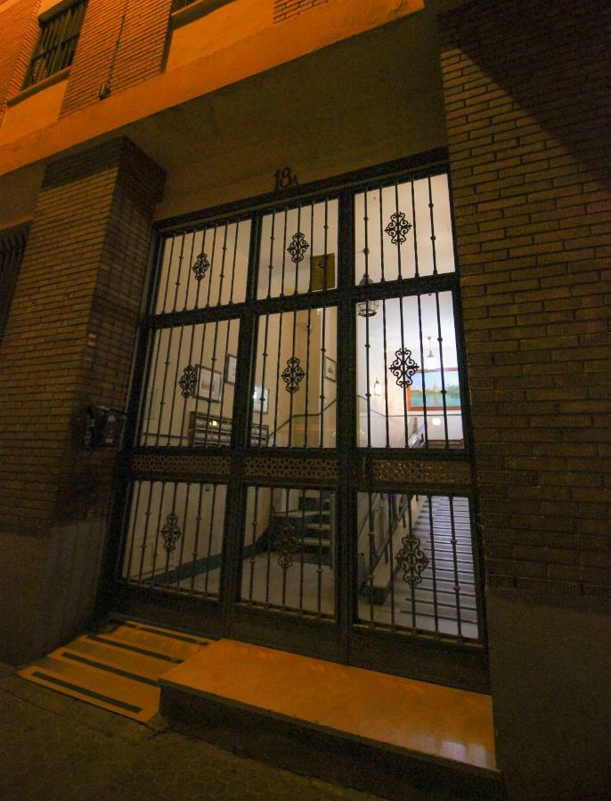 Apartamento La Feria Apartment Seville Exterior photo