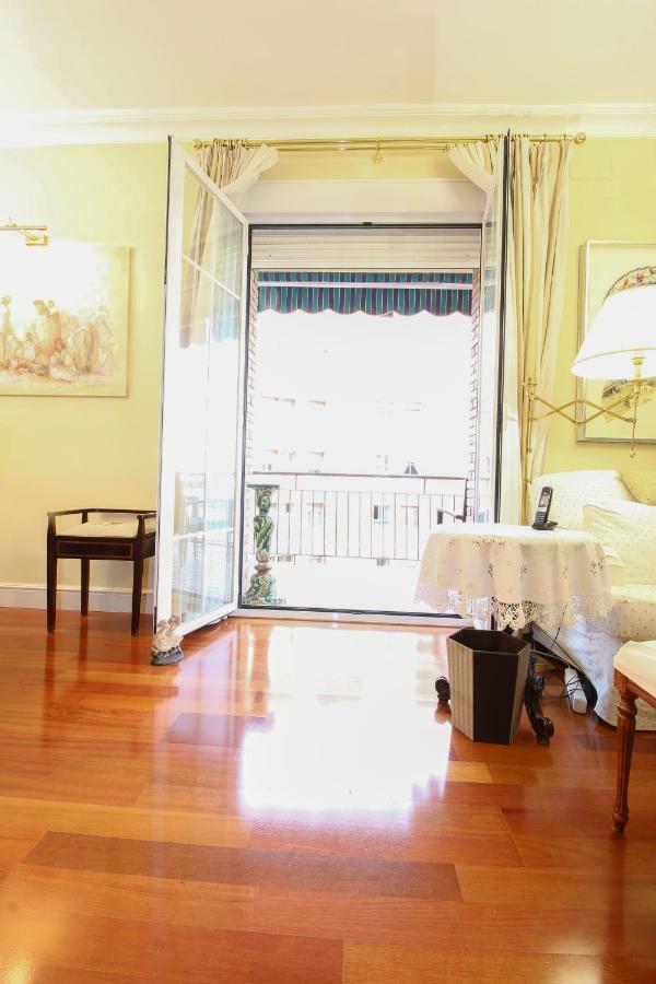 Apartamento La Feria Apartment Seville Exterior photo