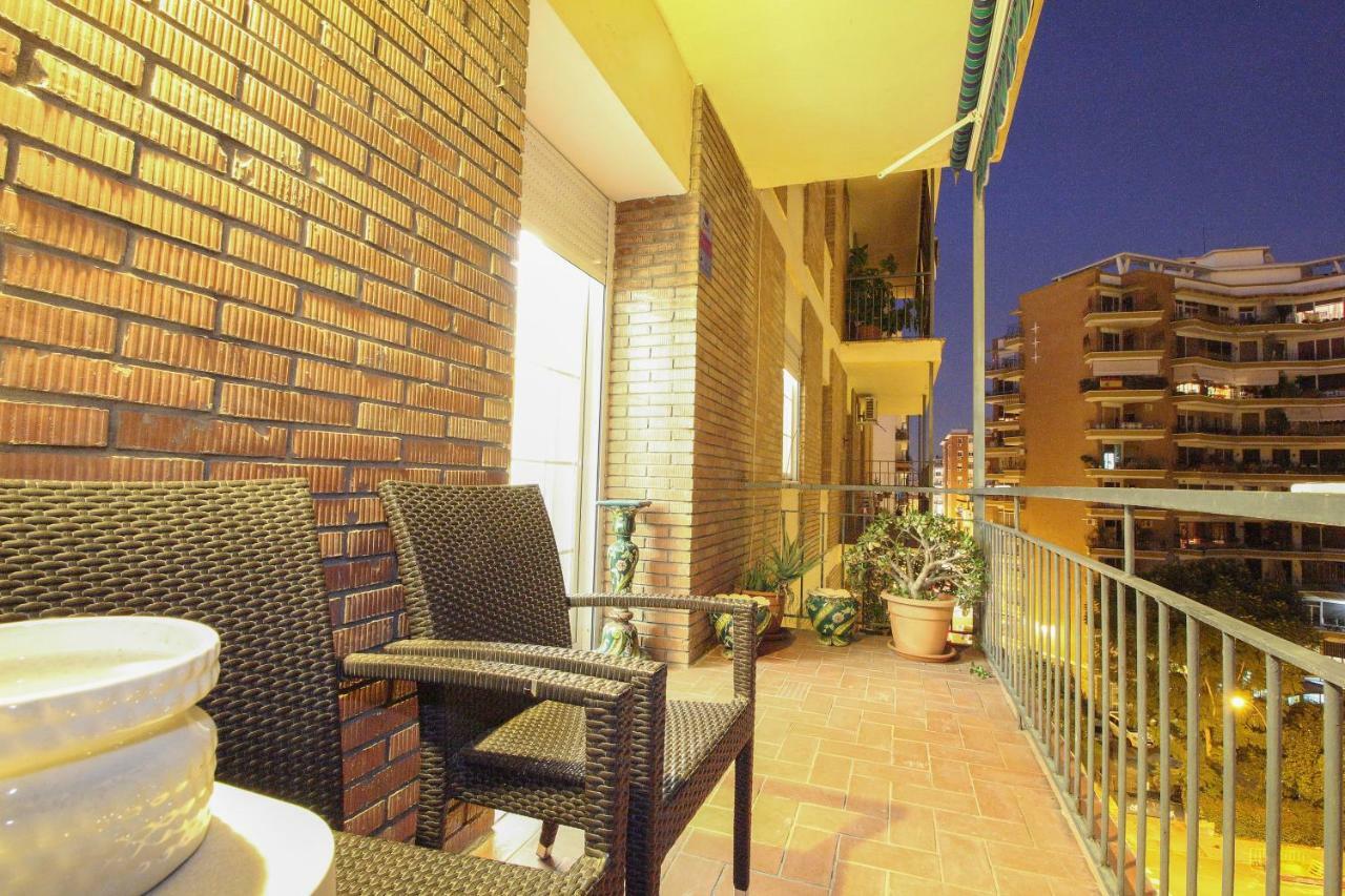 Apartamento La Feria Apartment Seville Exterior photo